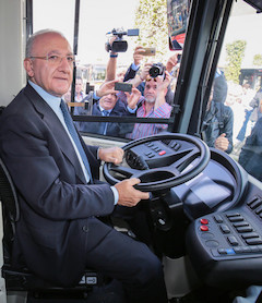 de-luca-bus