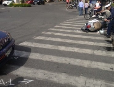 Incidente in piazza Tasso, solo paura per una bambina francese