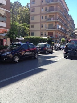 Si lancia nel vuoto dal balcone di casa dei genitori: Muore una donna di Sorrento