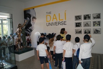 Dalì conquista le scuole, tra una settimana l’apertura della mostra