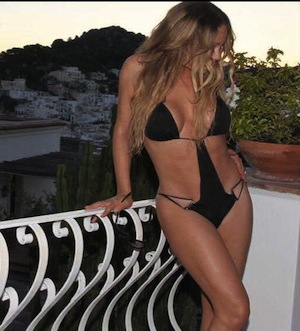 Mariah Carey super sexy a Capri