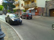 Incidente stradale nella notte lungo via degli Aranci