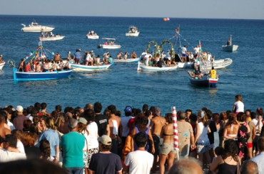 Festa in onore di Sant’Antonio, Marina d’Equa si prepara all’evento