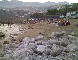 Spiaggia pulita a Vico, via libera alla colonia per bambini