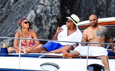 Gita in barca per Beyoncé e famiglia tra Amalfi, Nerano e Capri