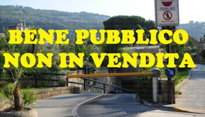 Un successo la raccolta firme contro la privatizzazione del parcheggio Achille Lauro di via Correale