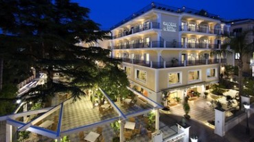 Sorrento da oggi conta un nuovo albergo a cinque stelle: il Grand Hotel La Favorita