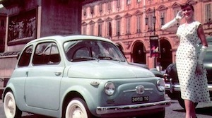 Fiat 500, a Sorrento il raduno della piccola utilitaria che segnò la storia del nostro Paese