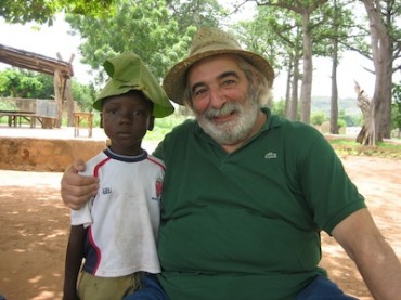 L’ortopedico sorrentino Umberto Aubry vince un prestigioso premio internazionale per il suo impegno per le popolazioni africane