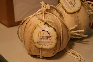 Il premio “Provolone del Monaco Dop” al  caseificio Perrusio