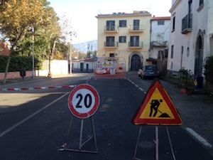 Metanizzazione, chiusa via Rota e traffico in tilt in penisola