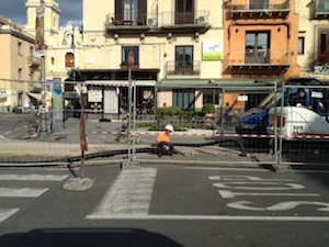 Cantieri, rifacimento del manto stradale ed internet ad altissima velocità: Sorrento accelera in vista dell’estate