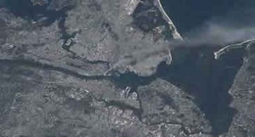 Stati Uniti, ecco le immagini dell’11 settembre 2001 viste dallo spazio