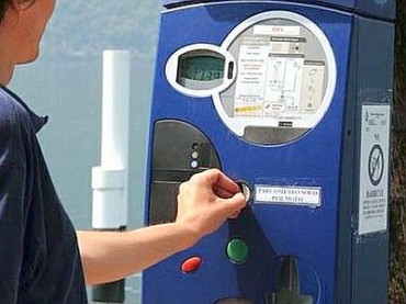 Commercianti: “Per rilanciare il commercio bisogna istituire la sosta breve lungo le strade di Sorrento”