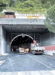 Nuovo tunnel Seiano-Pozzano vietato ai tir, i sindaci scrivono alla prefettura, ma vengono ignorati