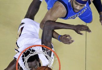 Basket, il video assurdo a Dallas: gli Spurs giocano l’ultima azione in sei ma nessuno se ne accorge -Guarda-