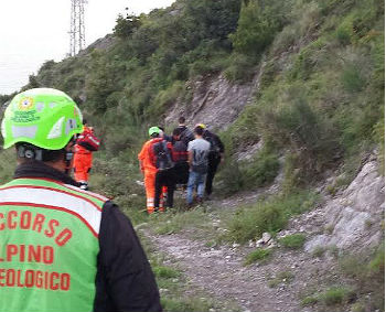 Turista cade a Nerano, salvata dal soccorso alpino