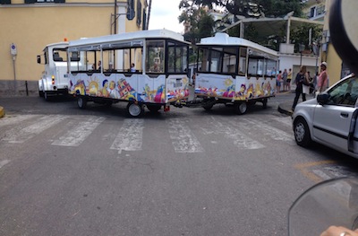 Si blocca il trenino, traffico in tilt a Sorrento