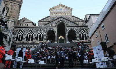 Ad Amalfi lo show del calcio e il premio ad Aurelio De Laurentiis