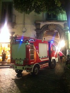 Principio d’incendio in un ristorante del centro, intervengono i pompieri