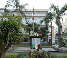 Piano di Sorrento, al via il rifacimento dei marciapiedi di piazza Cota