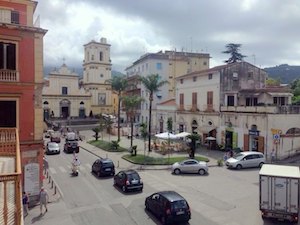 Scomparsa la statua di Sant’Agnello dall’omonima piazza