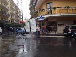 Sorrento, turisti rubano l’incasso della panetteria