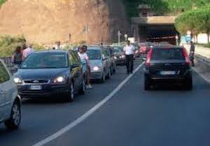 Incidente a Seiano, traffico in tilt sulla Sorrentina