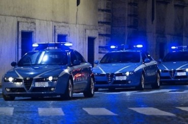 Pusher 22enne di Sorrento tenta di investire poliziotto per evitare l’arresto