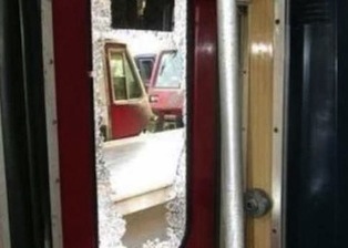 Sassi contro il treno diretto a Sorrento: paura tra i passeggeri