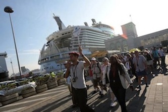 A Napoli arriva Oasis of the Seas, il gigante del mare