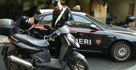 Ruba scooter a Piano di Sorrento e fugge, ma viene arrestato