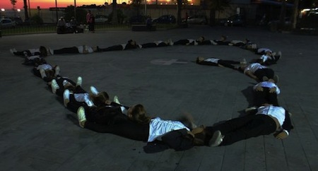 Un flash mob per chiederle la mano: succede nella villa comunale di Torre Annunziata