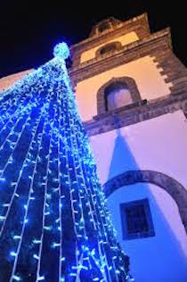 Il Comune di Meta taglia sulle luminarie e destina i fondi ai buoni spesa