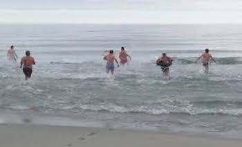 Bagno di Capodanno a Marina di Alimuri