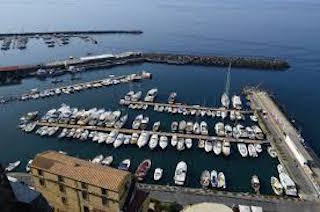 Domani pulizia del mare Bandiera Blu di Piano di Sorrento