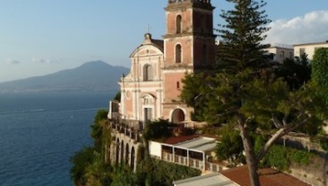 Vico Equense, restauro con dedica per la visita di Papa Francesco