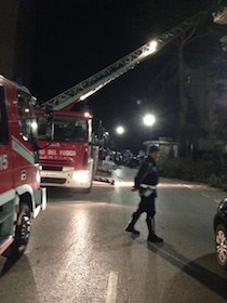 A fuoco ripetitore telefonico a Massa Lubrense, indagano i carabinieri