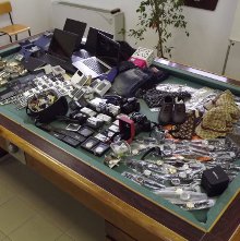 False griffe a Capri, sequestrati quasi mille oggetti