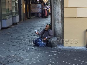 Mendicanti sui treni, paga il Comune di Sorrento