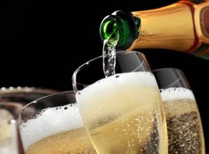 Champagne contraffatto, i Nas denunciano un commerciante