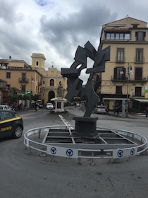 Nelle piazze di Sorrento le sculture dei maestri del Novecento