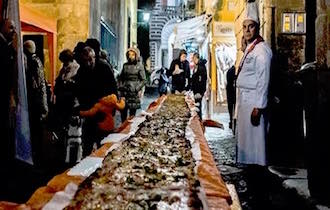 A Sorrento una pizza di solidarietà lunga 100 metri