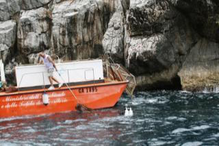 Oggi la pulizia dei fondali di Marina Grande e Marina di Cassano