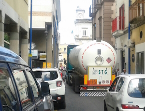 Prorogata l’ordinanza anti-tir nel centro di Vico Equense