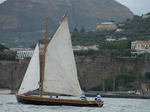 Torna la regata velica di barche d’epoca del Trofeo De Martino