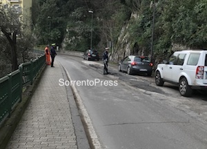 Le luci di Sorrento si fermano a via Capo