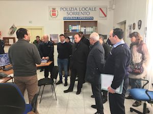 Nuove ricetrasmittenti per la polizia municipale di Sorrento