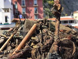 Pulizia dei fondali a Sorrento, raccolte 5 tonnellate di rifiuti