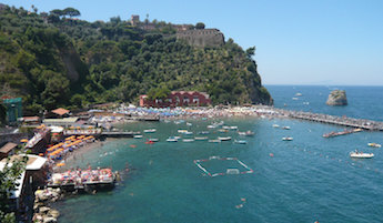 A Vico Equense una spiaggia per anziani e disabili